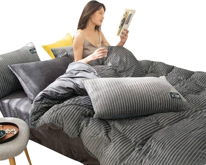 VELVET WOOLEN DUVETS 6 by 7 DESIGN 5