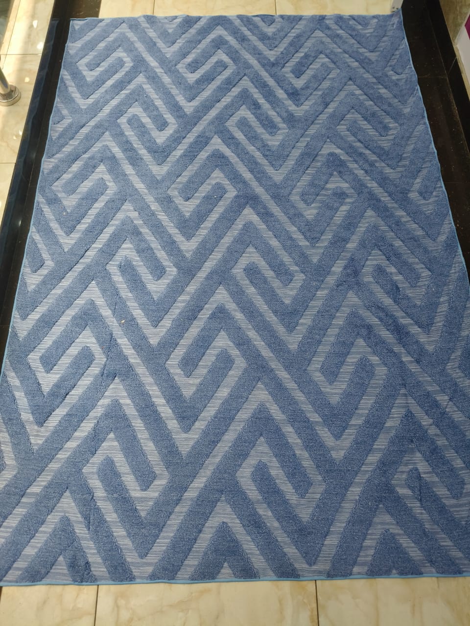 AMERICAN FUNCY CARPET 7 BY 10 DESIGN 2