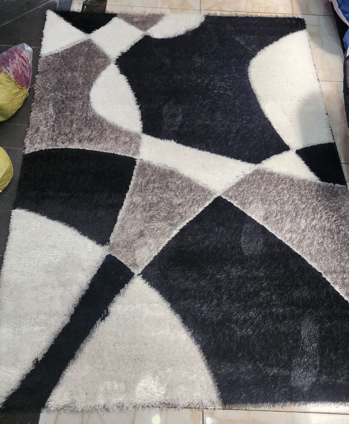 SHAGGY CARPETS 7 BY 10 DESIGN 1