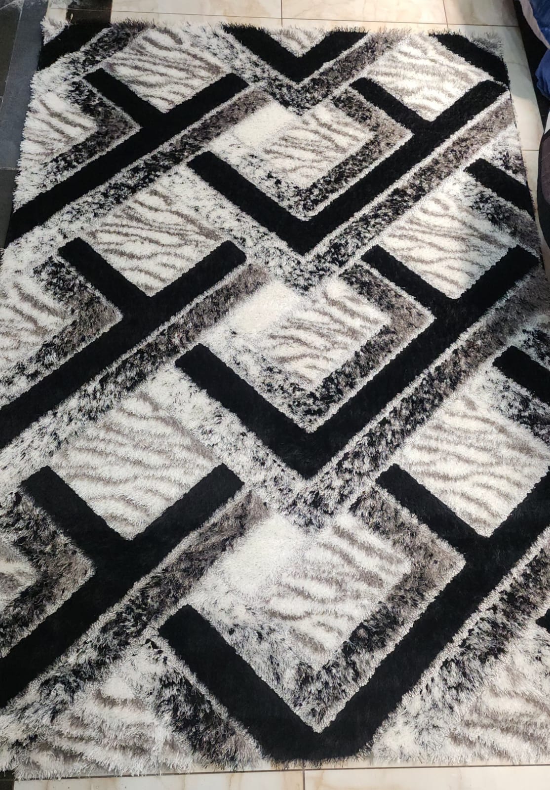 SHAGGY CARPETS 8 BY 11 DESIGN 3