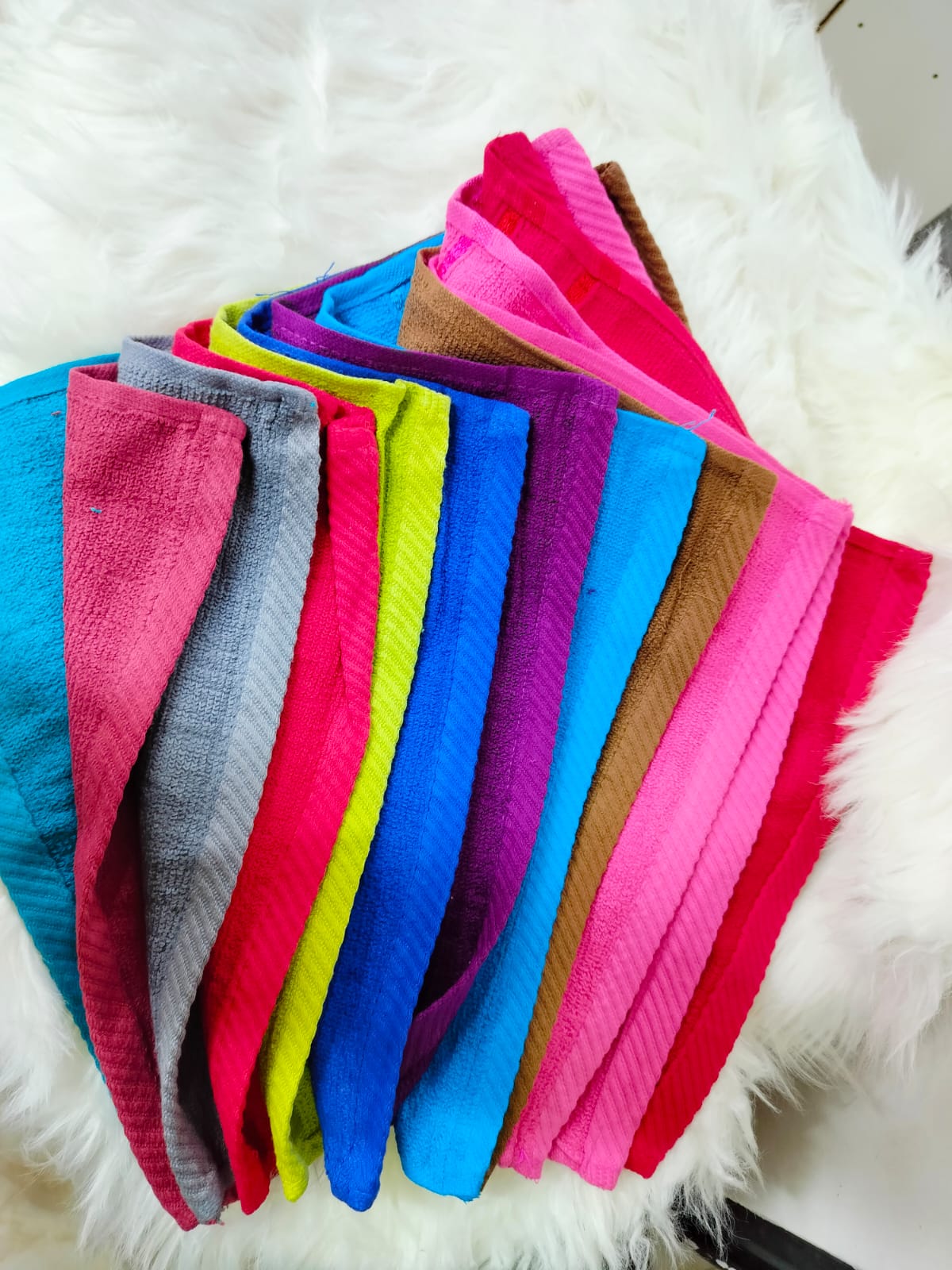 HAND TOWELS